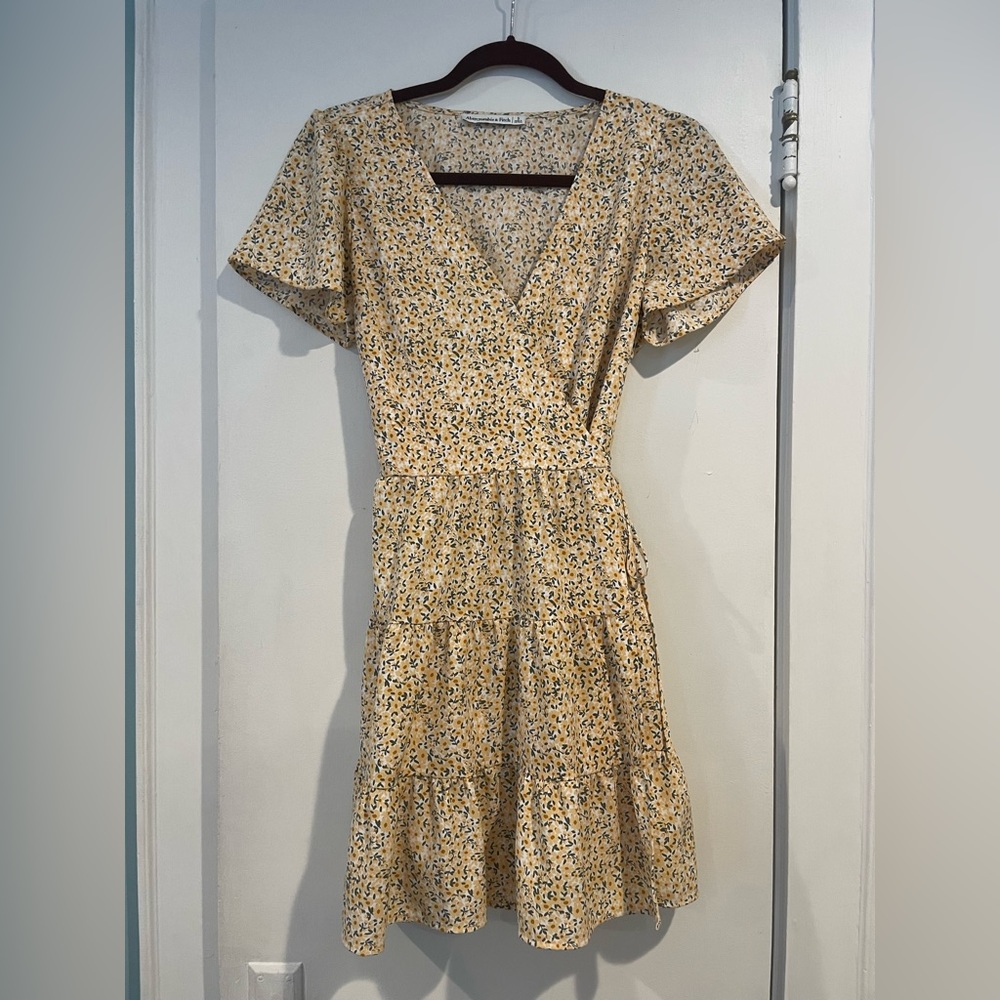 Yellow Floral Abercrombie and Fitch Wrap Dress